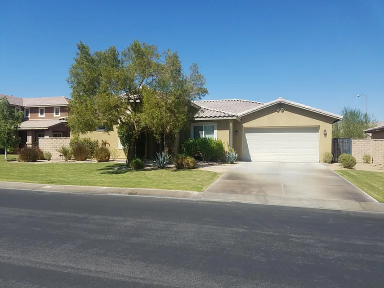 82814 Plymouth Dr — Photo 2