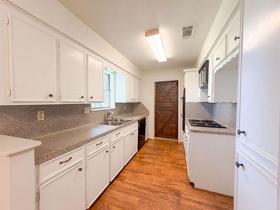 2nd image of 3506 Oxford Rd
