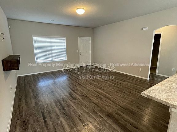 2nd image of 2429 Sebright Ave