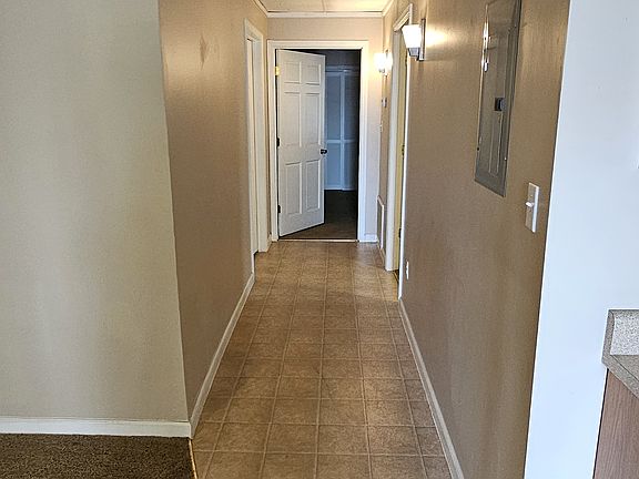 5th image of 2 S Richland St APT 2