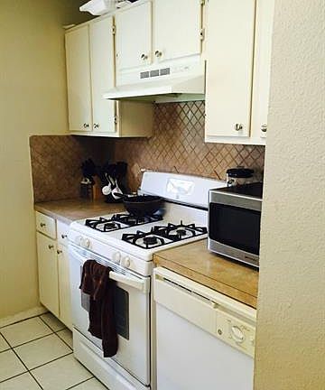 3rd image of 10430 Desdemona Dr