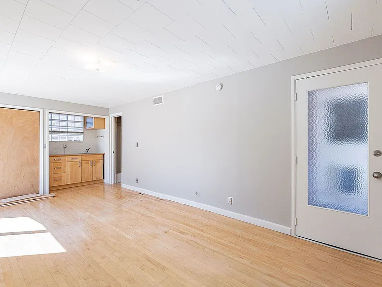 102 N Avenida Carolina — Photo 26