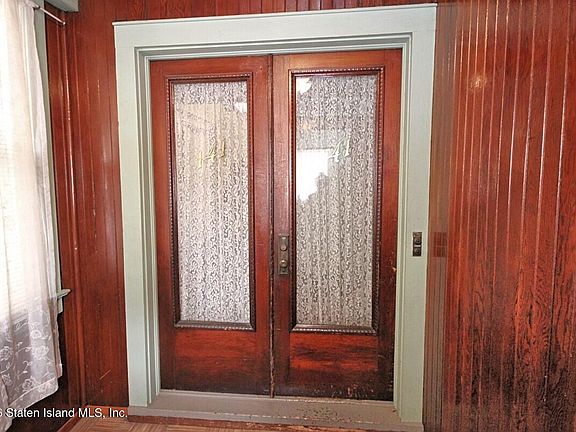 2nd image of 141 Beechwood Ave