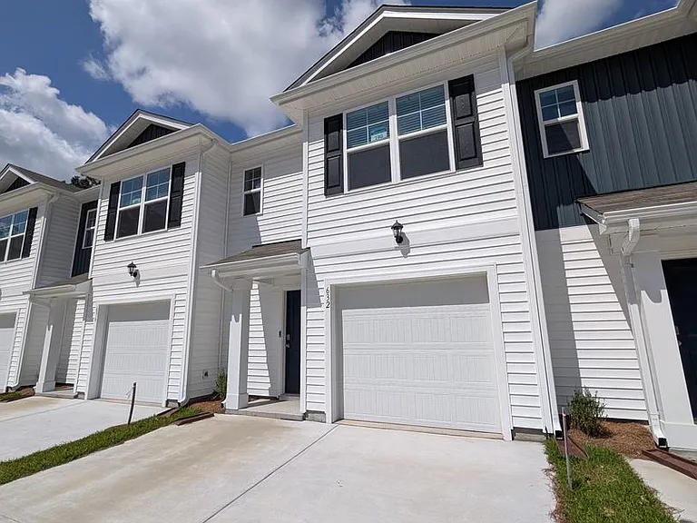 632 Golden Resin Rd — Photo 1