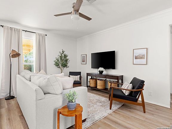 3rd image of 5806 Cliffdale