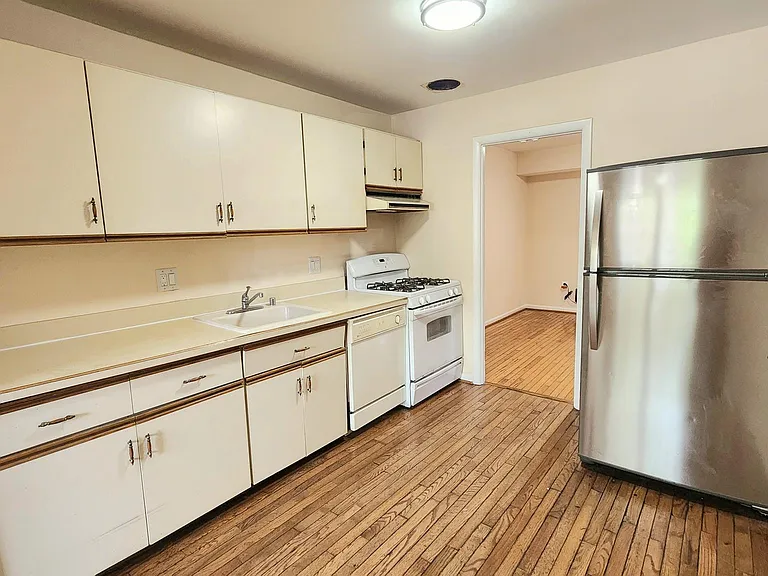 10823 Bucknell Dr #30 — Photo 5