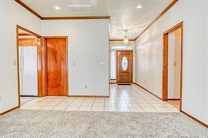 5th image of 801 N Morgan Dr