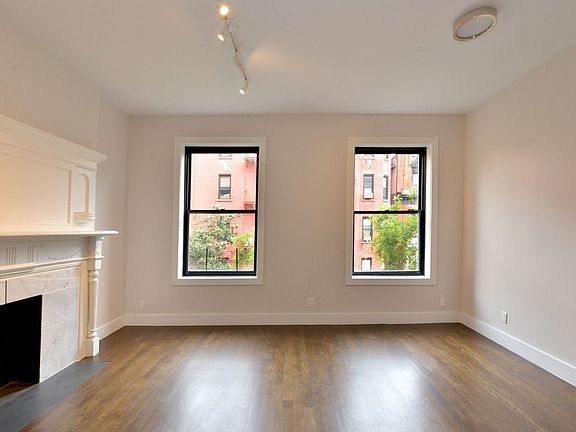 3rd image of 74 W 69th St APT 2E