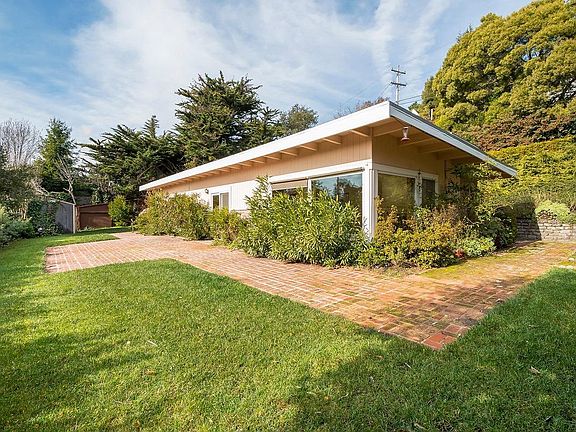 4th image of 77 Bay Vista Dr