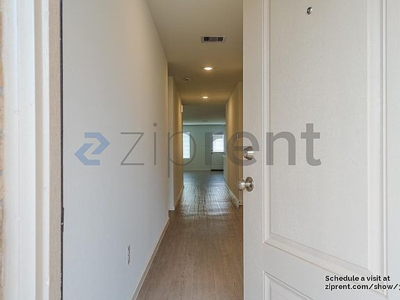 3rd image of 26631 Pampas Grass Ln