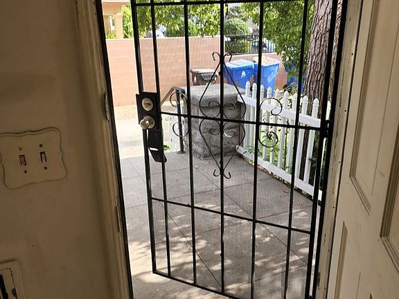 5th image of 5733 Fair Ave #5733