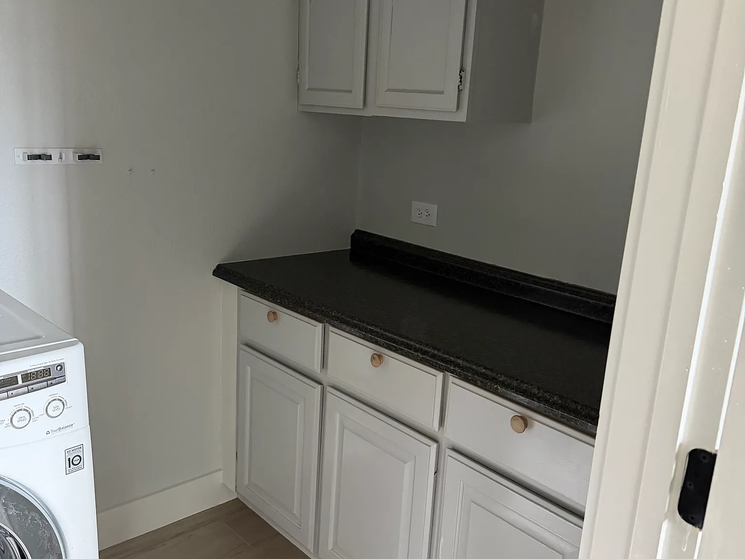 2 bed, 1200 sqft, $2,200 — Photo 4
