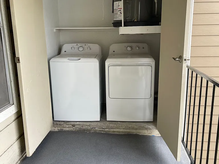 Avalon Apartments — Photo 8