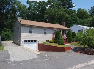 378 Parkerview St, Springfield, MA 01129