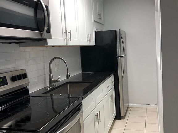 2nd image of 1 Douglas Dr APT 16