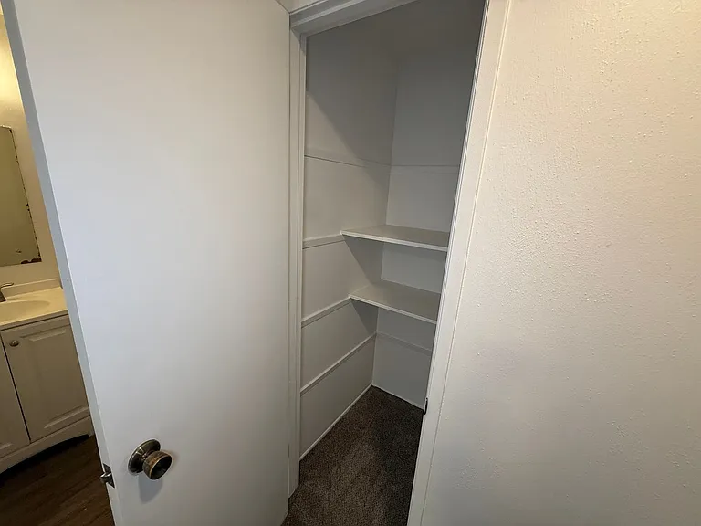 911 E Indiana Ave Apartments! — Photo 8