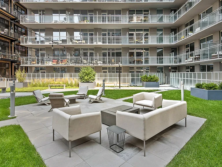 JeffJack Apartments — Photo 23