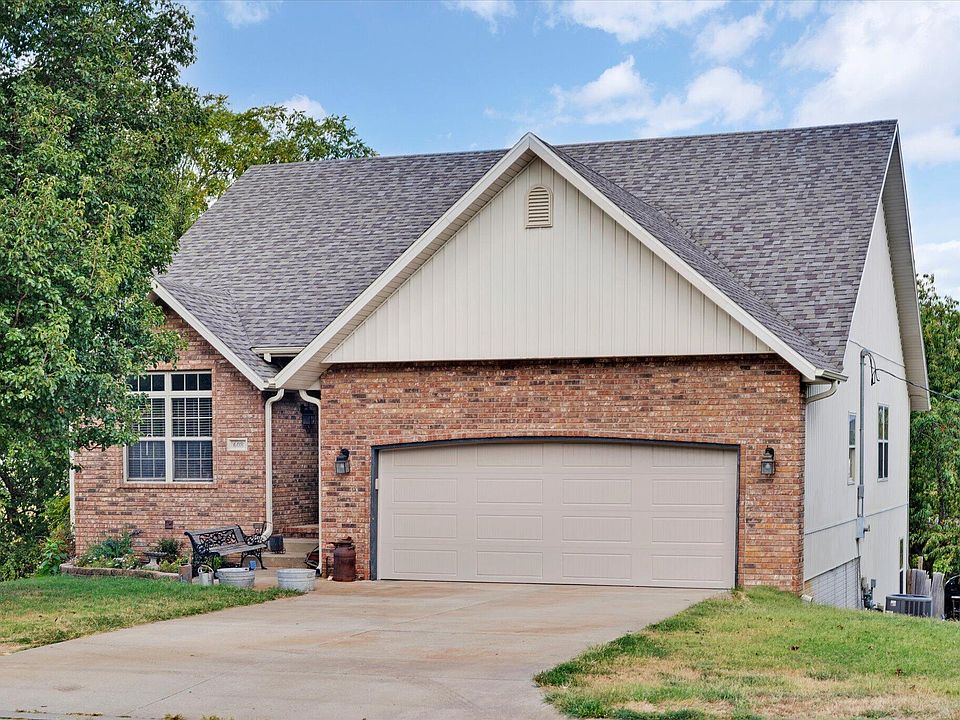 1st image of 608 S Cully Avenue
