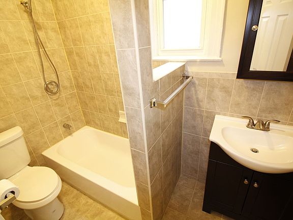 4th image of 6811 Owls Head Ct APT 1A