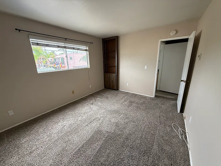 1425 Essex St — Photo 14