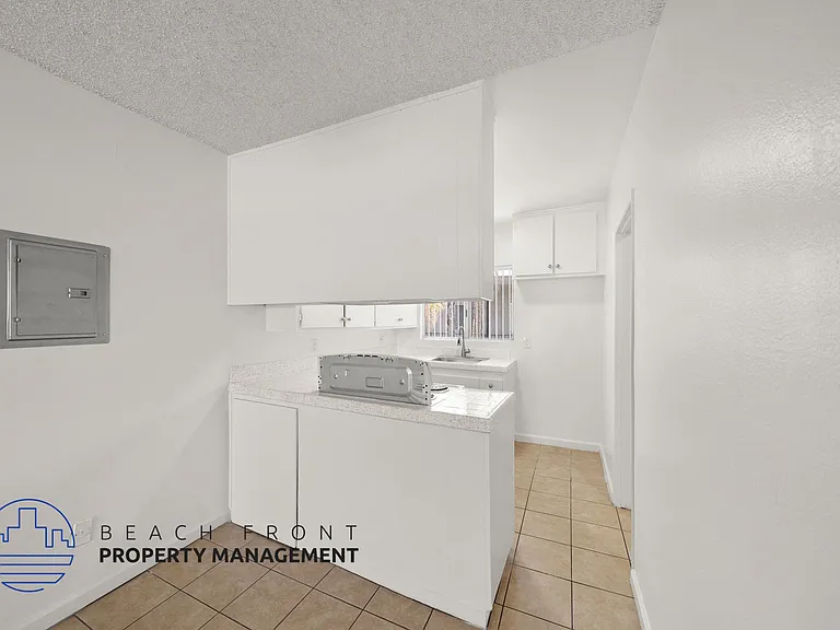 1261-1281 Rosecrans Ave. — Photo 19