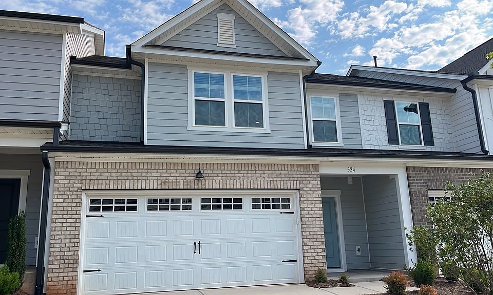 1st image of 324 Glen Clova Dr