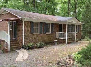 260 Edgewood Rd, Chapel Hill, NC 27517