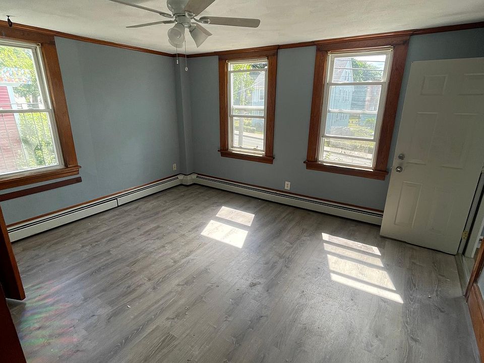 40 Main Street Manville Manville, RI Zillow Apartments for Rent in