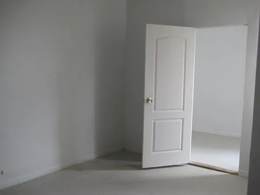 Rented by MCR Realty | media 6