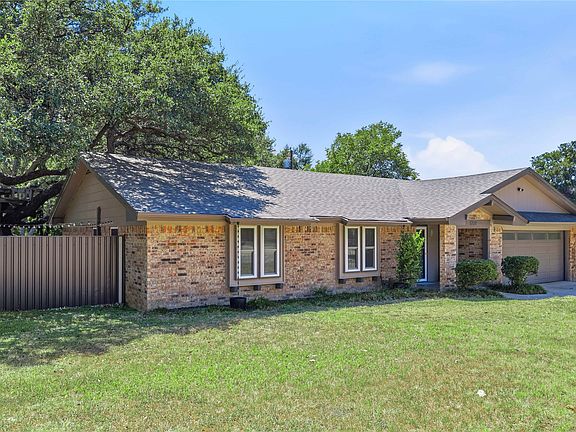 2nd image of 1709 Broadmoor Dr