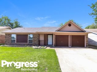 5924 Hickoryhill Rd, Watauga, TX 76148
