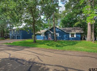 510 Trappers Trl, Mount Vernon, TX 75457
