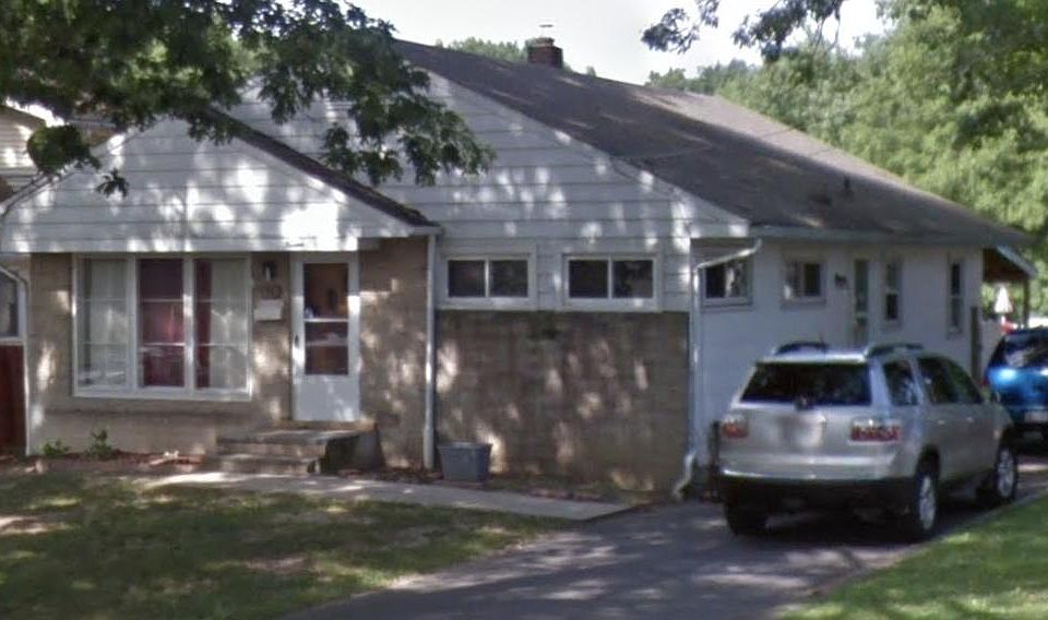 2nd image of 14 S Essex Ave #14