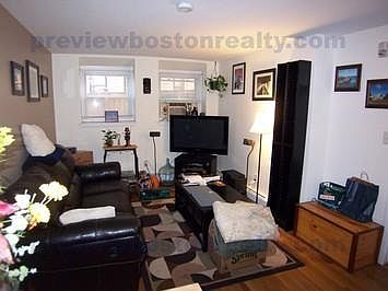 2nd image of 17 Fairbanks St #J3