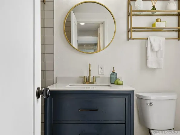 2811 Turnbull St, Oceanside, CA 92054