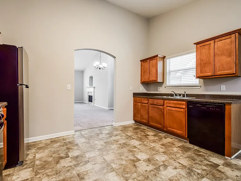 54 Camden Way — Photo 7