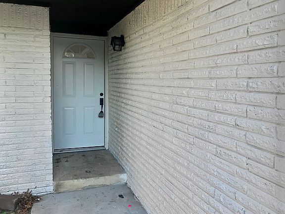 3rd image of 3229 S 211 East Ave