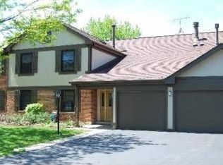 1059 Deerpath Ct APT C1, Wheeling, IL 60090