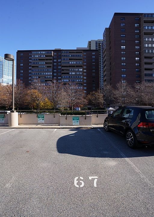 2nd image of 9 Hawthorne Place Pkg #67