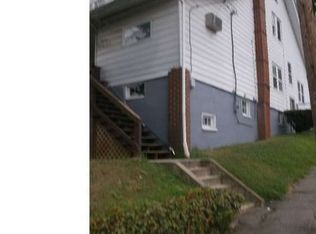 1977 Howard Ave, Pottsville, PA 17901