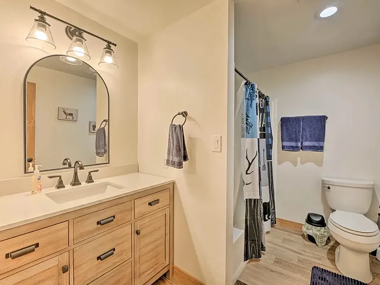 1450 E Nadean Ln — Photo 22