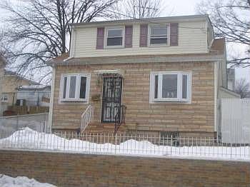 2nd image of 567 Leo St
