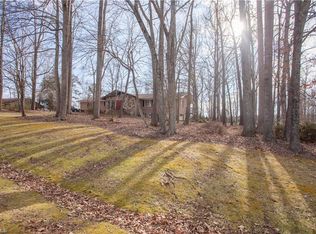 3943 Creekview Dr, Trinity, NC 27370