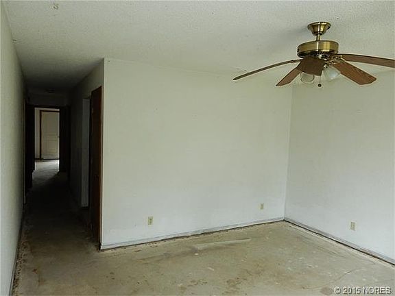 2nd image of 14247 S Hickory Pl E