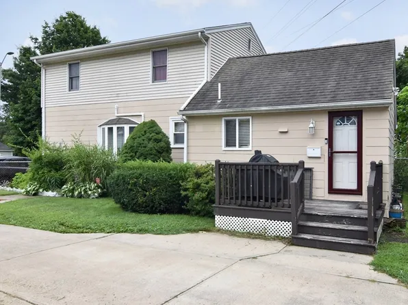 261 Weir St, Taunton, MA 02780