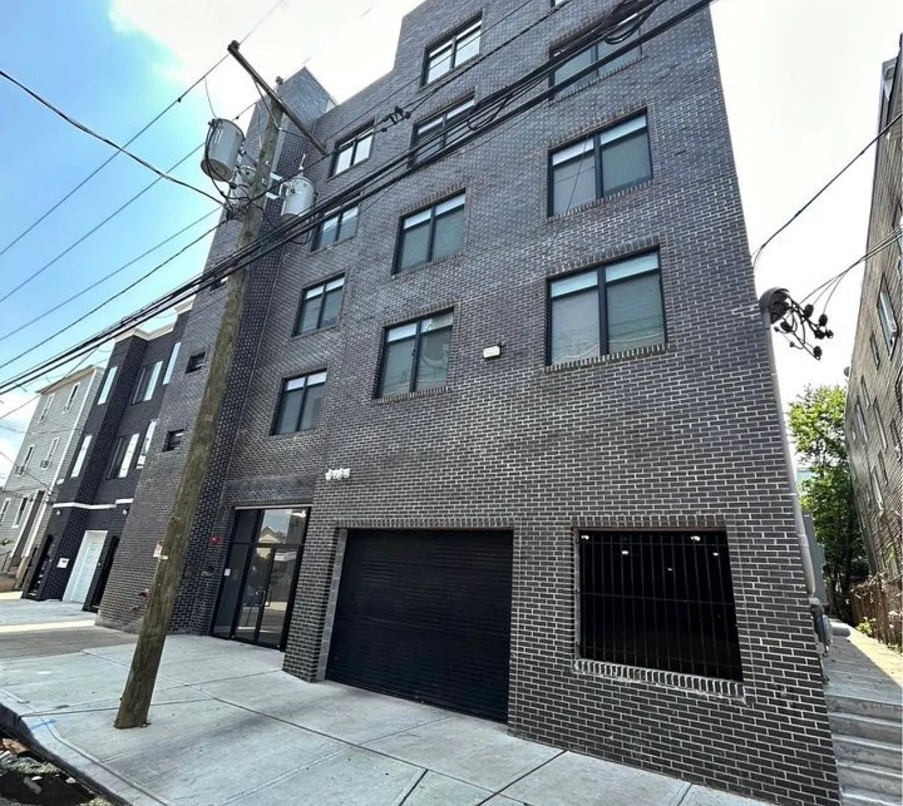 1 bed, $1,718 — Photo 1