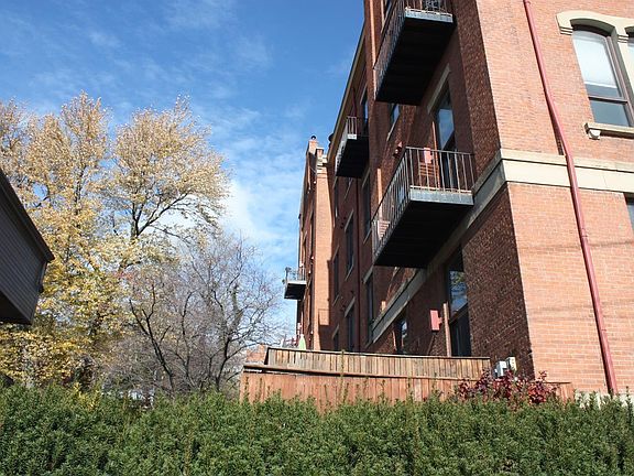 5th image of 412 Liberty Hl Unit 4C