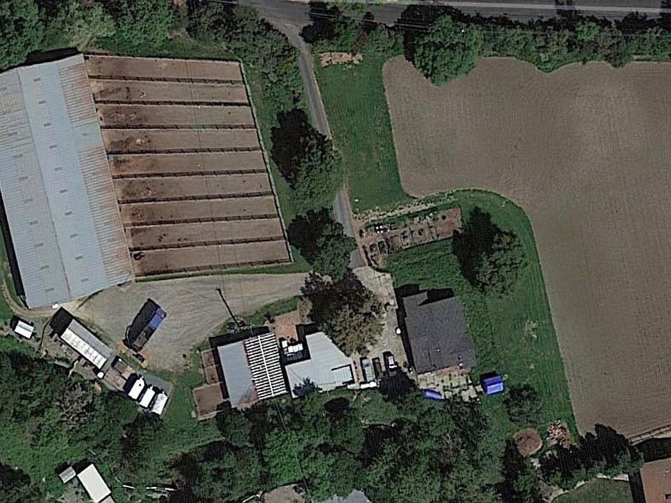 1st image of 401 Pine Creek Rd