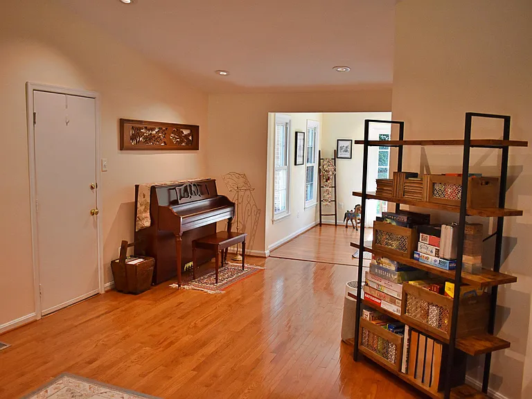 8097 Winding Way Ct — Photo 16