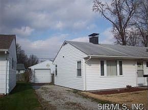 2nd image of 1130 Lilac Dr